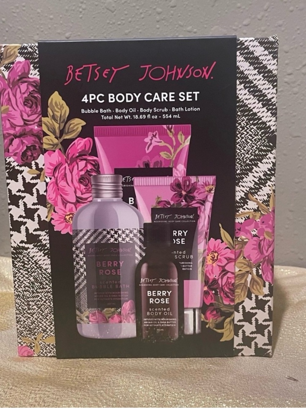 Betsey Johnson 4-Piece Body Care Set - Pink